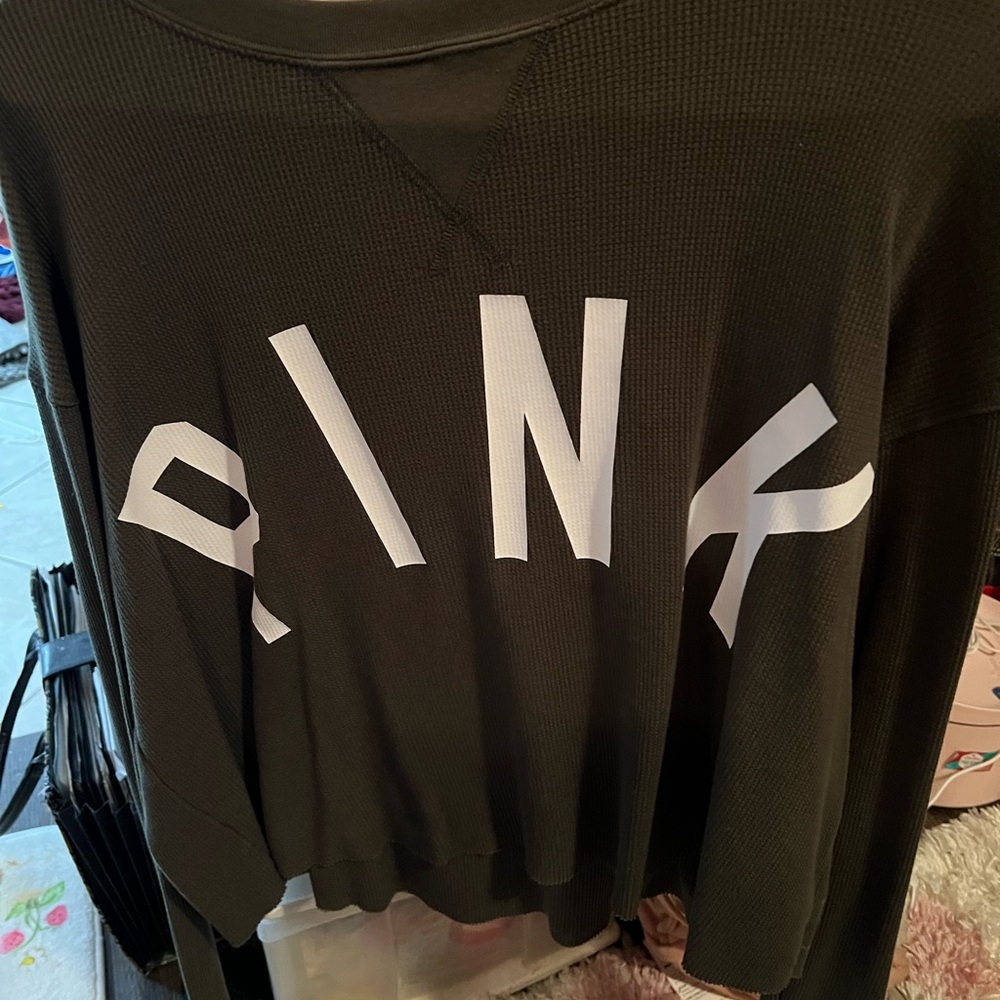 VS pink crop top pullover